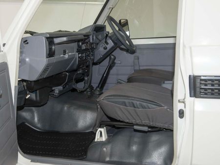 2000-Toyota-Land-Cruiser-70-42-Diesel-Single-Cab_7