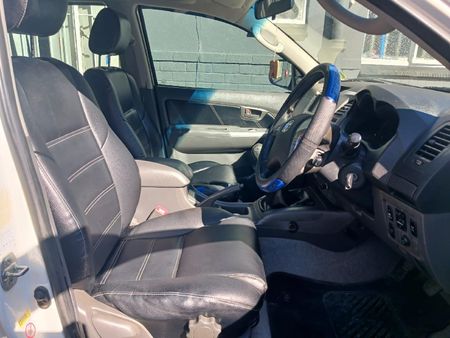 2013-Toyota-Hilux-30-D-4D-Raider-Raised-Body-Double-Cab_10