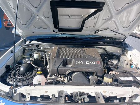 2013-Toyota-Hilux-30-D-4D-Raider-Raised-Body-Double-Cab_13