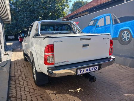 2013-Toyota-Hilux-30-D-4D-Raider-Raised-Body-Double-Cab_4