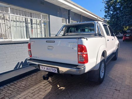 2013-Toyota-Hilux-30-D-4D-Raider-Raised-Body-Double-Cab_6