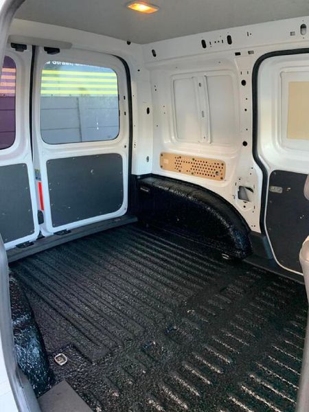 2017-Volkswagen-Caddy-16-TDI-55kW-SWB-Panel-Van_5