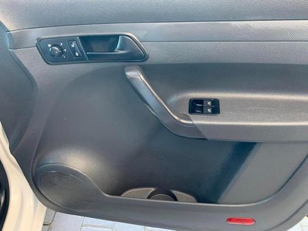 2017-Volkswagen-Caddy-16-TDI-55kW-SWB-Panel-Van_8