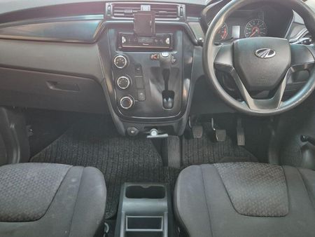 2020-Mahindra-KUV-100-12-K2-Dare_5