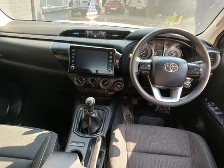 2022-Toyota-Hilux-24-GD-6-Raider-4x4-Double-Cab_7