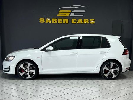 2016-Volkswagen-Golf-VII-GTI-20-TSI-Auto_1