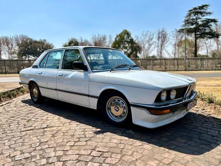 1982-BMW-5-Series-518i_0
