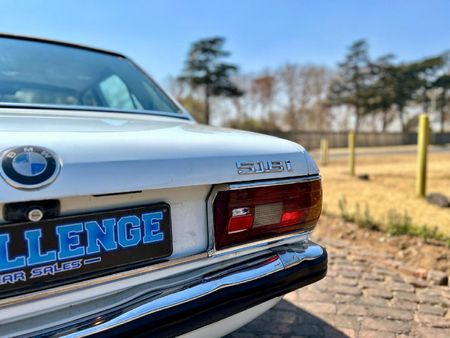 1982-BMW-5-Series-518i_10
