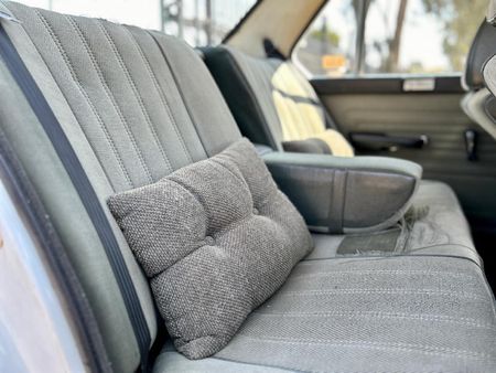 1982-BMW-5-Series-518i_14