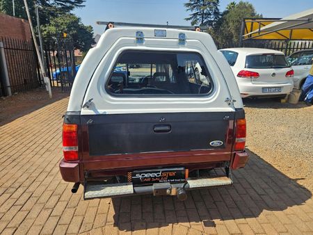2001-Ford-Bantam-1600i-Leisure_5