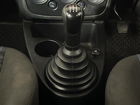 2008-Ford-Fiesta-14i-5-dr_10