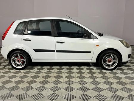 2008-Ford-Fiesta-14i-5-dr_14