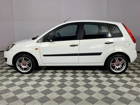 2008-Ford-Fiesta-14i-5-dr_16