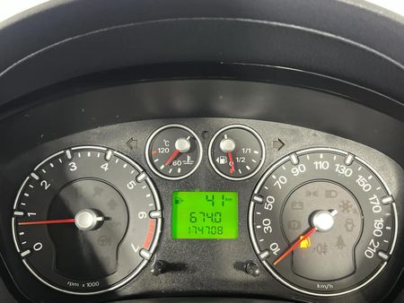 2008-Ford-Fiesta-14i-5-dr_2