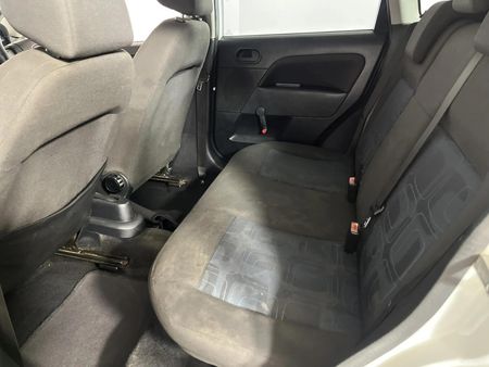 2008-Ford-Fiesta-14i-5-dr_3