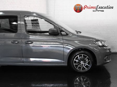 2022-Volkswagen-Caddy-Kombi-16i-7-seat_5
