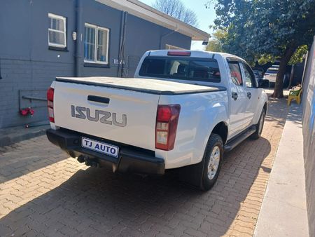 2021-Isuzu-D-Max-250-HO-Hi-Rider-Double-Cab_5