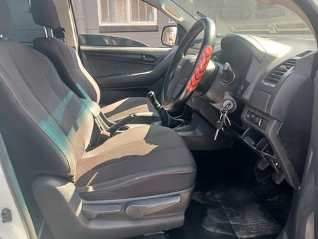 2021-Isuzu-D-Max-250-HO-Hi-Rider-Double-Cab_6
