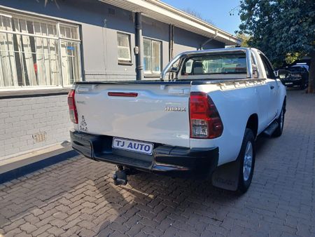 2017-Toyota-Hilux-24-GD-6-Raised-Body-SRX-Single-Cab_4