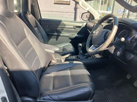 2017-Toyota-Hilux-24-GD-6-Raised-Body-SRX-Single-Cab_6