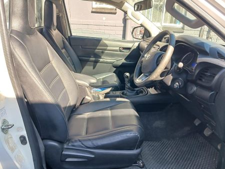 2017-Toyota-Hilux-24-GD-6-Raised-Body-SRX-Single-Cab_8