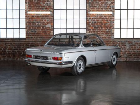 1969-BMW-2000-CS_2