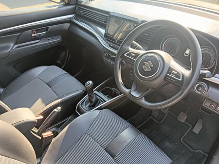 2026-Suzuki-XL6-15-GL_5