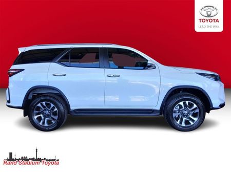 2024-Toyota-Fortuner-24-GD-6-4x4-Auto_4