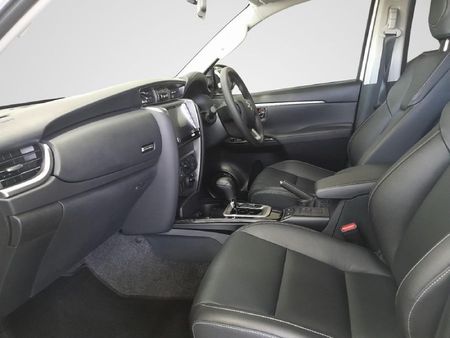 2024-Toyota-Fortuner-24-GD-6-4x4-Auto_7