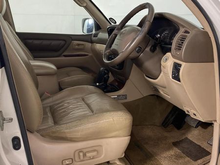 2001-Toyota-Land-Cruiser-100-V8-VX_9