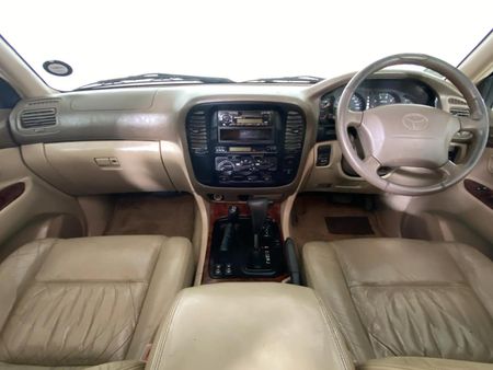 2001-Toyota-Land-Cruiser-100-V8-VX_1