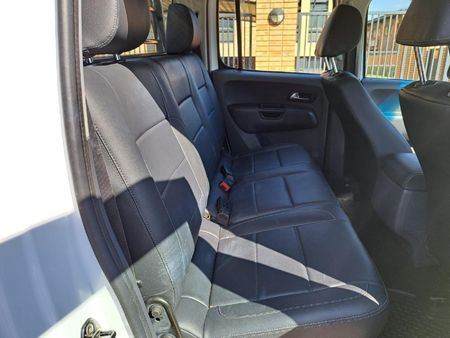 2015-Volkswagen-Amarok-20-TDI-Trendline-103kW-Double-Cab_11