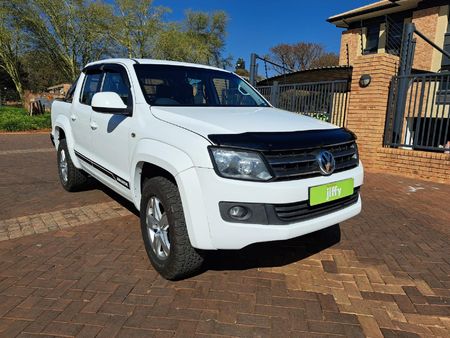 2015-Volkswagen-Amarok-20-TDI-Trendline-103kW-Double-Cab_2
