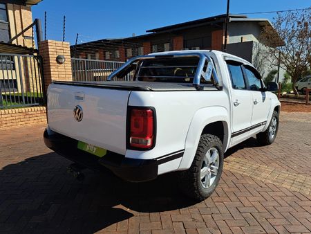 2015-Volkswagen-Amarok-20-TDI-Trendline-103kW-Double-Cab_5
