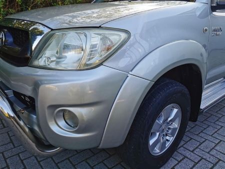 2009-Toyota-Hilux-27-VVTi-Raider-Raised-Body-Single-Cab_10