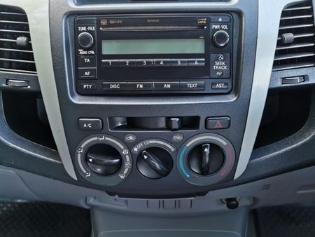 2009-Toyota-Hilux-27-VVTi-Raider-Raised-Body-Single-Cab_20