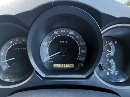 2009-Toyota-Hilux-27-VVTi-Raider-Raised-Body-Single-Cab_21