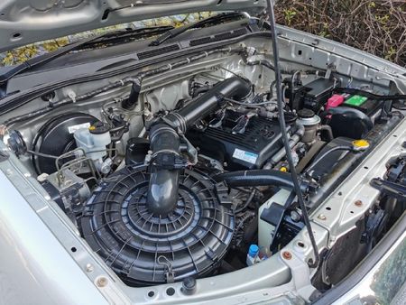 2009-Toyota-Hilux-27-VVTi-Raider-Raised-Body-Single-Cab_23
