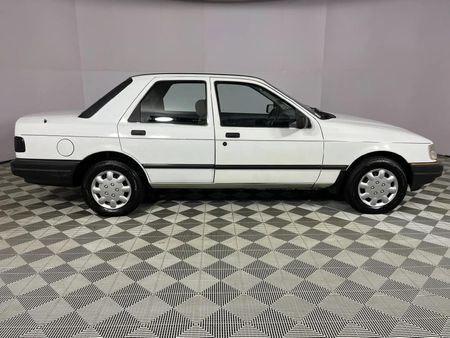 1990-Ford-Sapphire-20-GL_13