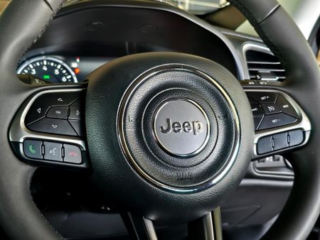 2022-Jeep-Renegade-14-TJet-Limited-Auto_15