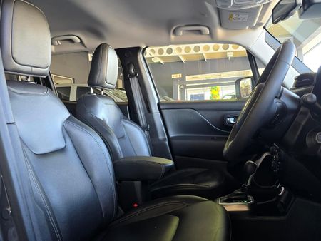 2022-Jeep-Renegade-14-TJet-Limited-Auto_7