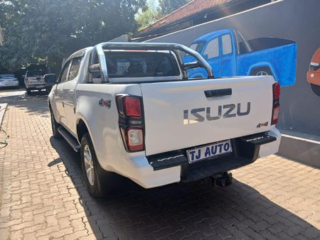 2023-Isuzu-D-Max-19-DDI-L-4x4-Double-Cab_5