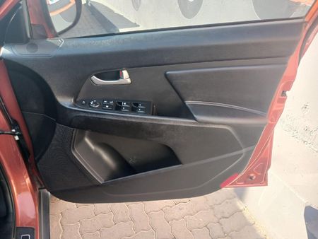 2014-Kia-Sportage-20-Auto_10