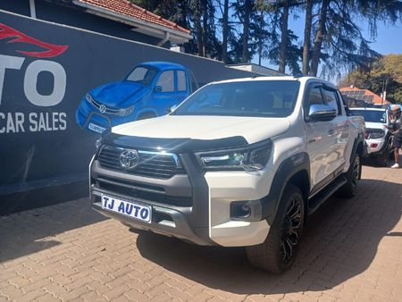 2021-Toyota-Hilux-28-GD-6-Raised-Body-Legend-4x4-Auto-Double-Cab_0