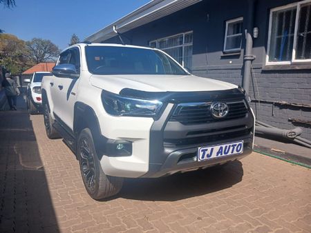 2021-Toyota-Hilux-28-GD-6-Raised-Body-Legend-4x4-Auto-Double-Cab_2