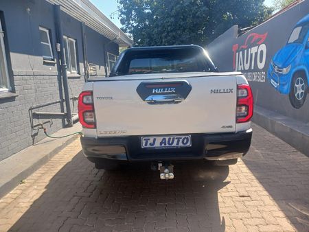 2021-Toyota-Hilux-28-GD-6-Raised-Body-Legend-4x4-Auto-Double-Cab_3