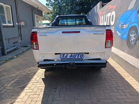 2018-Toyota-Hilux-24-GD-6-Raised-Body-SRX-Single-Cab_4
