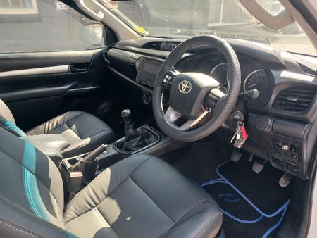 2018-Toyota-Hilux-24-GD-6-Raised-Body-SRX-Single-Cab_6