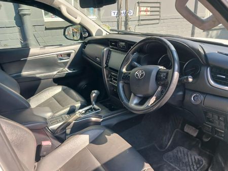 2020-Toyota-Fortuner-28-GD-6-4x4-VX-Auto_7