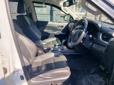 2020-Toyota-Fortuner-28-GD-6-4x4-VX-Auto_8